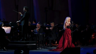 Dudamel y Aguilera rinden homenaje a bomberos en concierto en Hollywood Bowl