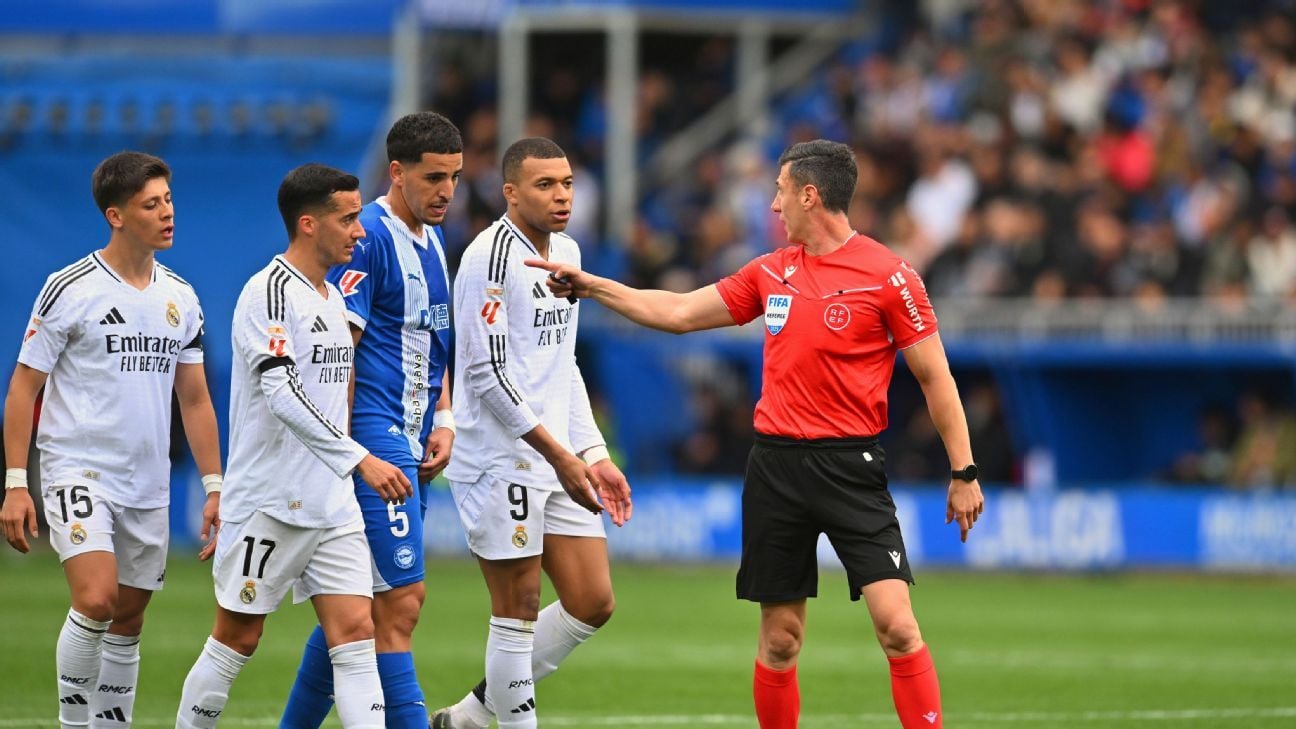 Mbappé se fue expulsado por una patada criminal por La Liga