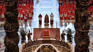 En imágenes la capilla ardiente del Papa en la basílica de San Pedro del Vaticano