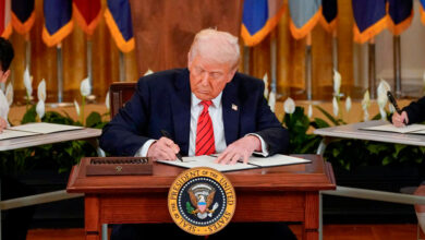 Trump firma nueva orden ejecutiva para evitar la suspensión de TikTok en EEUU