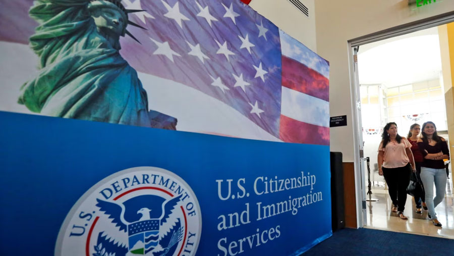 EE. UU. revisará redes sociales de migrantes para detectar antisemitismo y denegar residencia