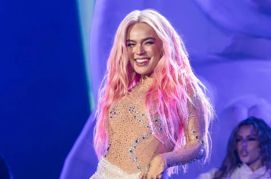 Karol G es señalada de plagiar tema de Natalia Lafourcade