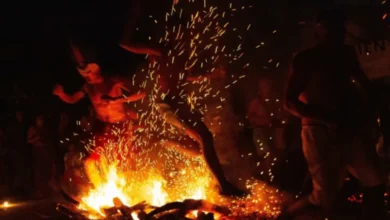 Mujer muere tras supuesto ritual religioso: le rocían gasolina para sacarle piojos y granos