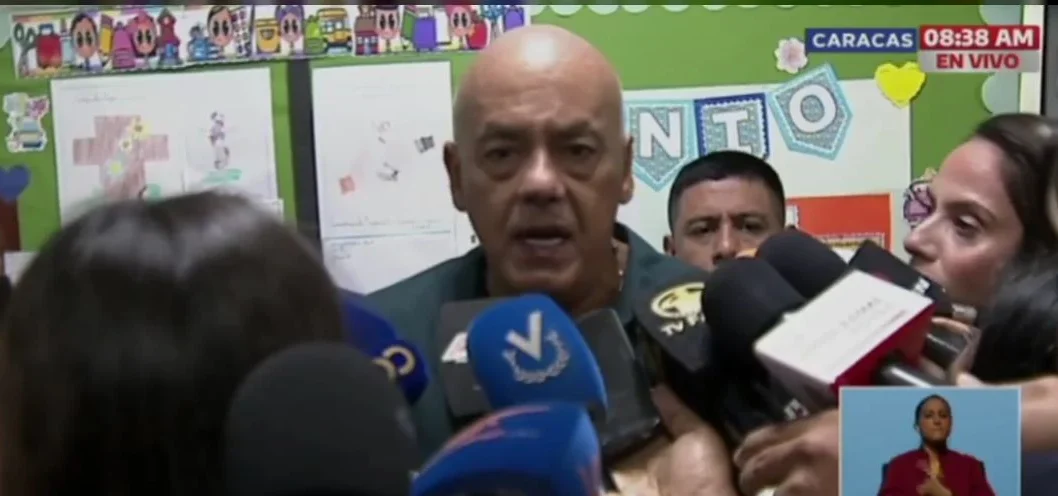 Jorge Rodríguez: Proceso electoral transcurre en paz y con una importante afluencia de venezolanos
