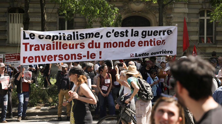 Protestas por el Día del Trabajador en Francia terminaron en enfrentamientos con la policía