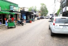 Más de 60 comerciantes de la calle Chimborazo denuncian fallas con la luz 220