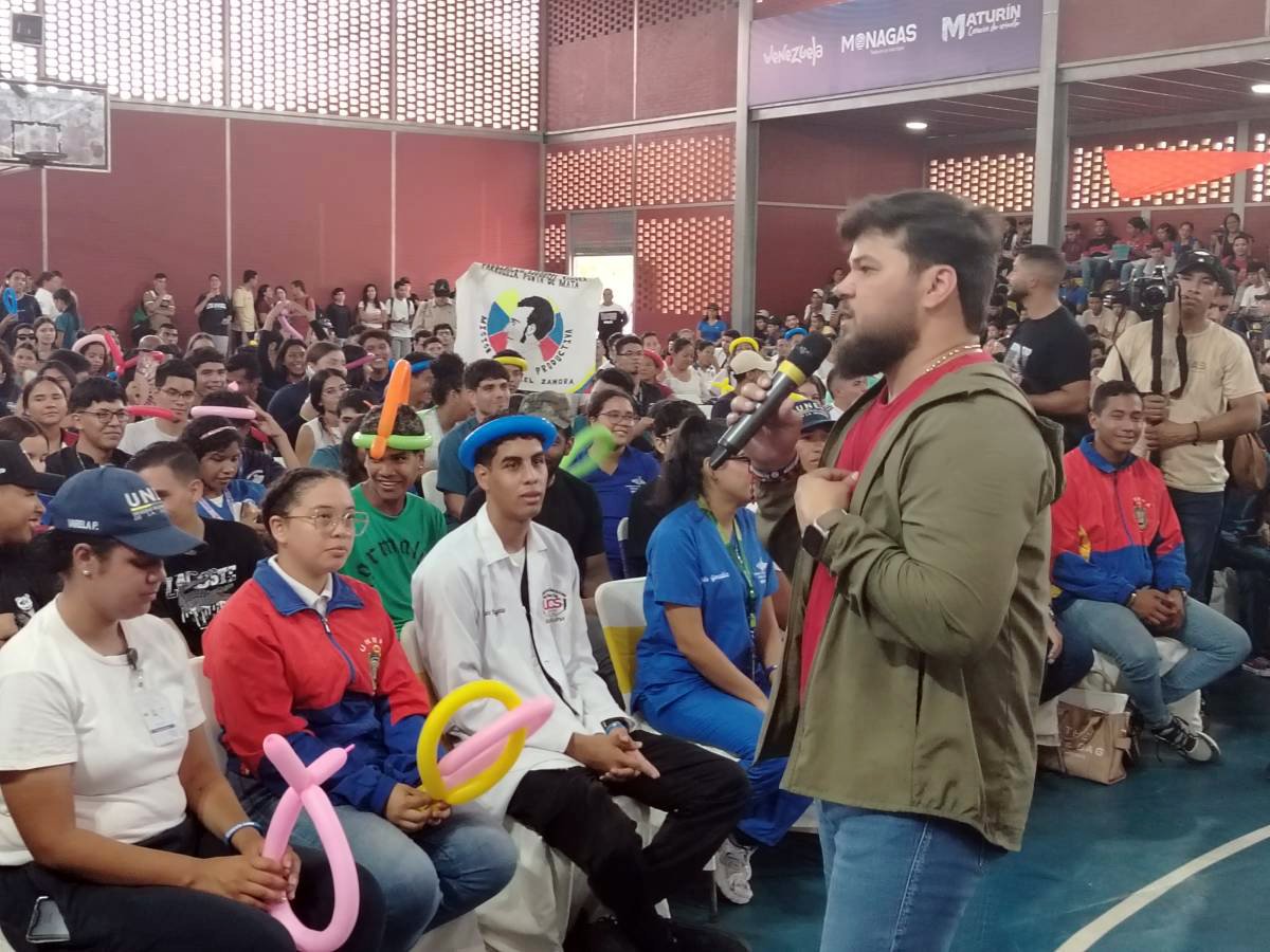 Luna se compromete a recuperar la UPEL y presenta proyecto Ciudad Universitaria