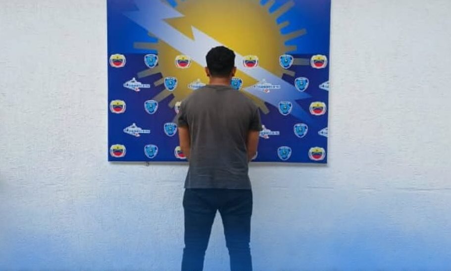 Golpea en la cara a su hijo de tres años porque “no se portaba bien”