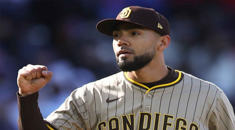 Robert Suárez elegido Relevista del Mes de Abril en la Liga Nacional