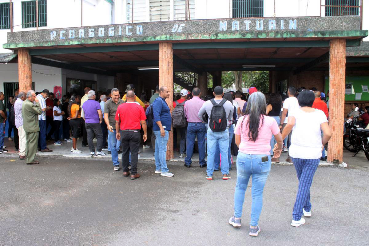 Estudiantes de la UPEL denuncian irregularidades académicas y malas condiciones de la infraestructura