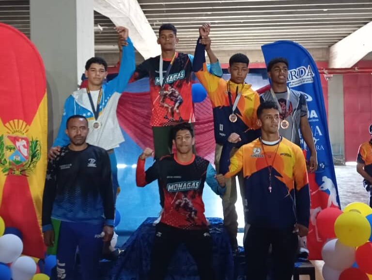 Monagas logra subcampeonato en nacional de lucha sub17