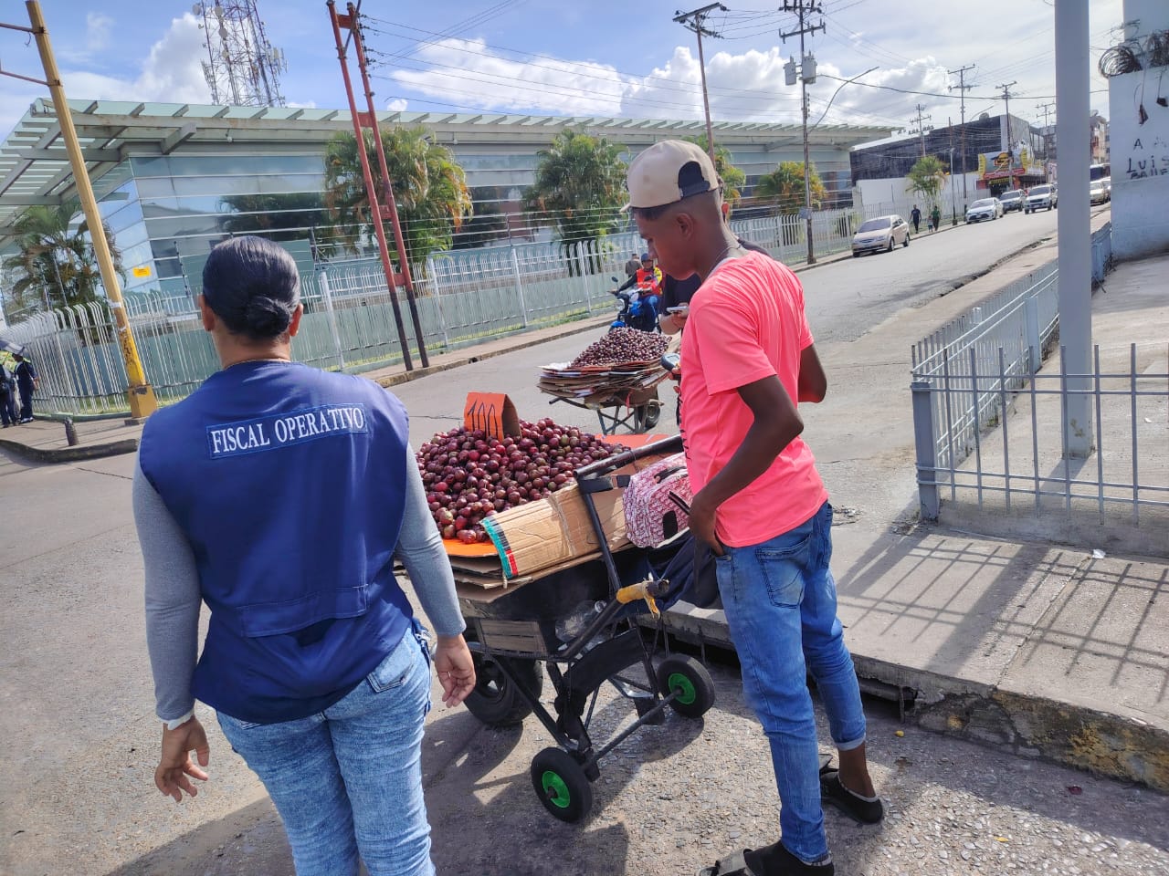 Reubican a comerciantes informales del casco central de Maturín