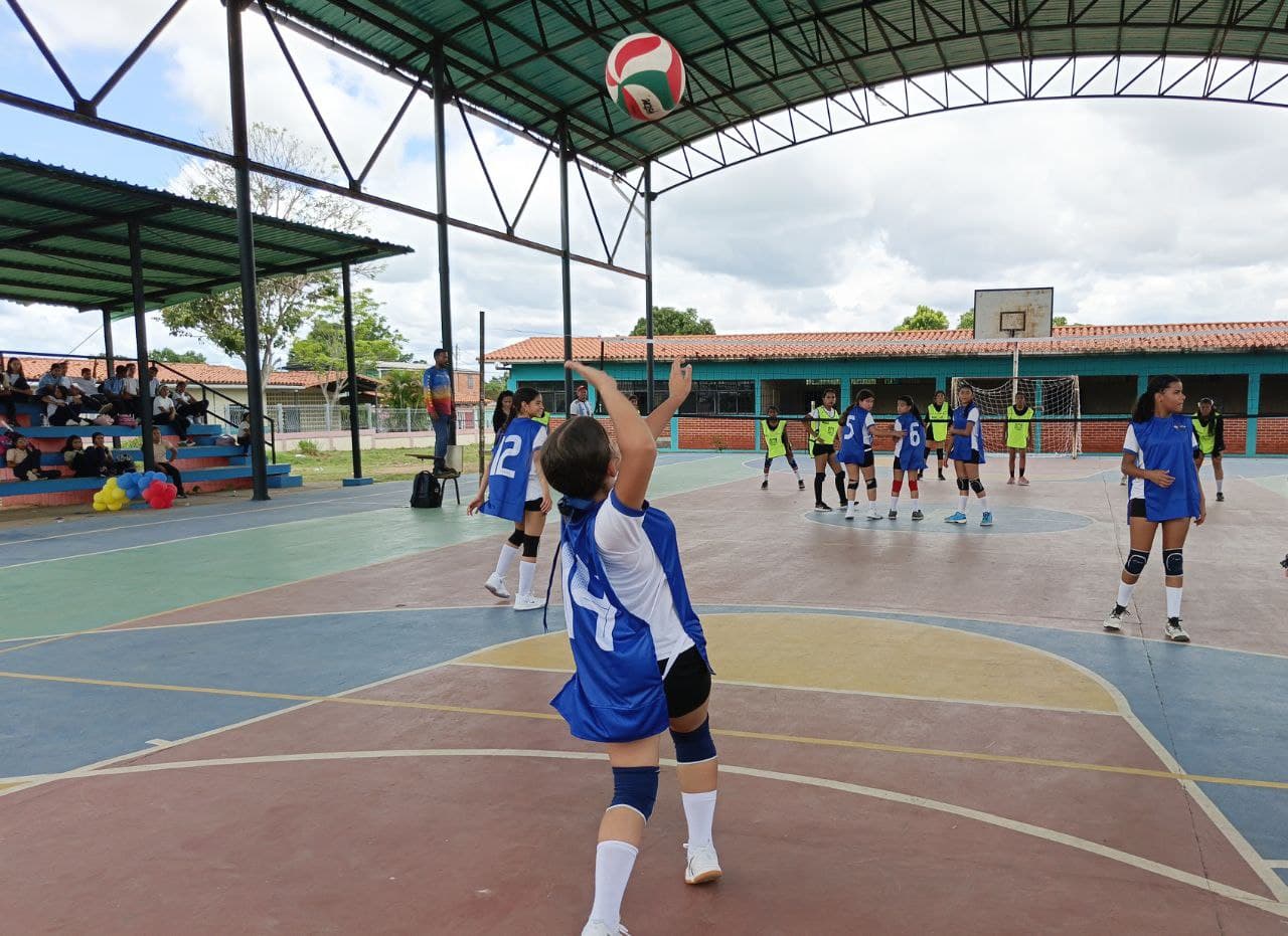 Culmina con éxito la tercera fase de los Juegos Escolares 2025 en Maturín