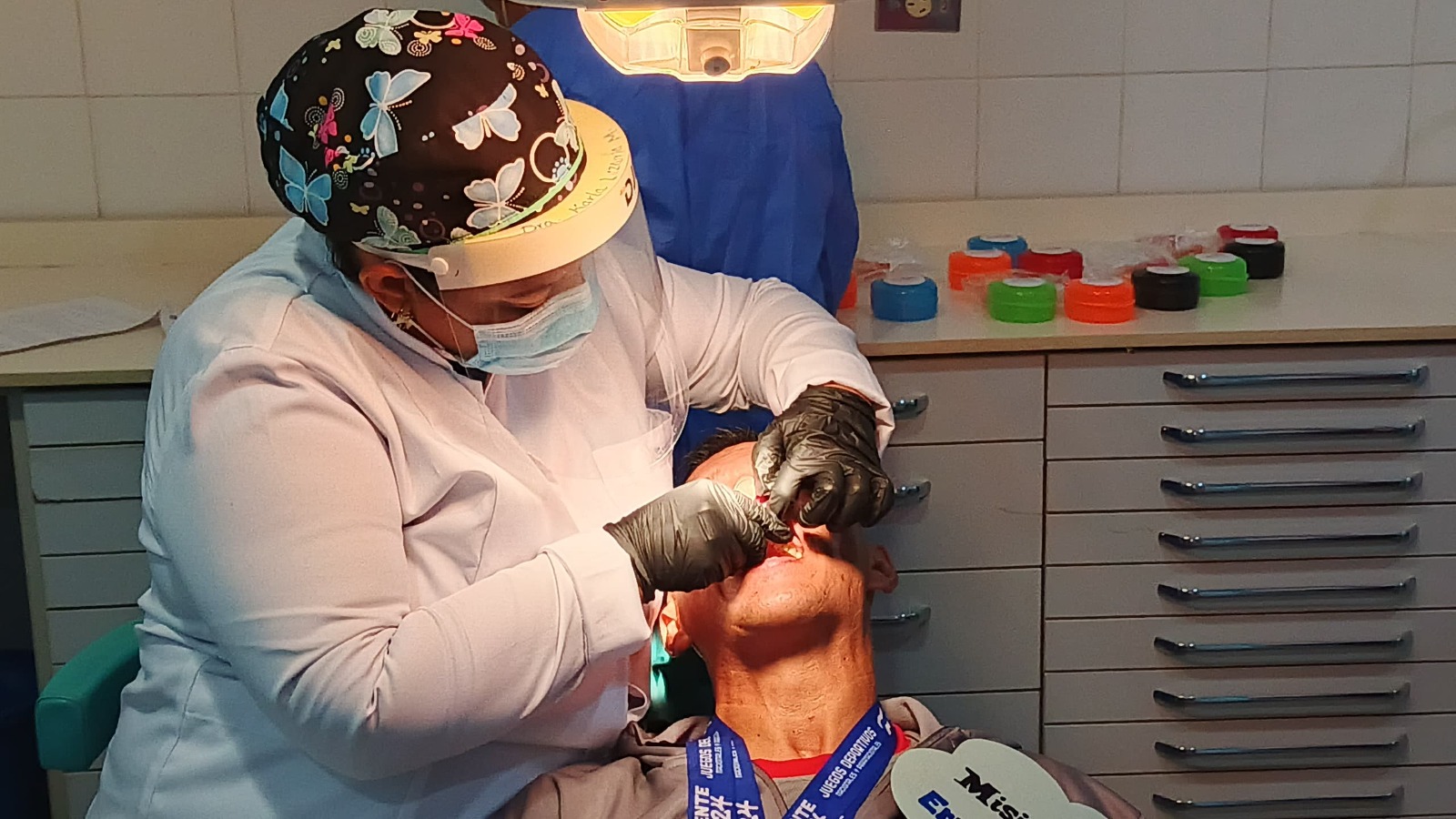 Misión Sonrisa entrega nuevas prótesis dentales a 30 monaguenses