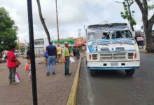 Ciudadanos aseguran que chóferes del transporte publico cobran exceso de pasaje
