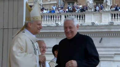El venezolano Arturo Sosa, entre 12 representantes de la Iglesia católica que prometen obediencia ante León XIV