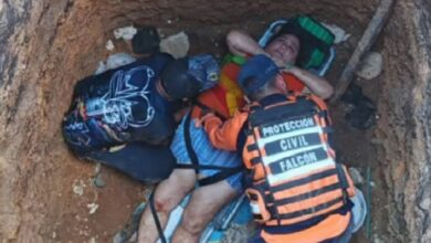 Protección Civil Falcón rescata a mujer tras caer en un pozo séptico en Creolandia