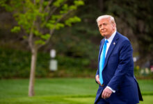 Trump gasta millonaria suma en enviar migrantes a Guantánamo