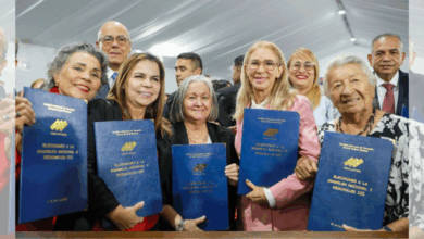Maduro a los diputados electos: "Vamos a construir la Venezuela del futuro con leyes innovadoras e inexorables"