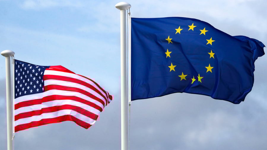 Donald Trump acepta extender hasta el 9 de julio el retraso del arancel del 50 % para la UE