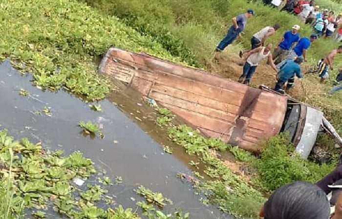 Accidente de tránsito en el estado Miranda cobró la vida de siete personas y dejó 2 heridos (+Video)