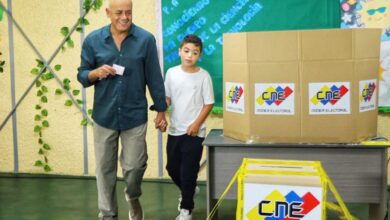 Jorge Rodríguez ejerció el voto: "Estas elecciones serán el sello definitivo que consolidará la paz nacional"