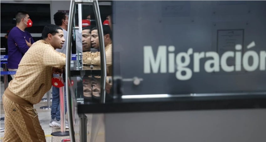 Llegan a Venezuela 195 migrantes deportados de EE.UU. en un vuelo desde Honduras