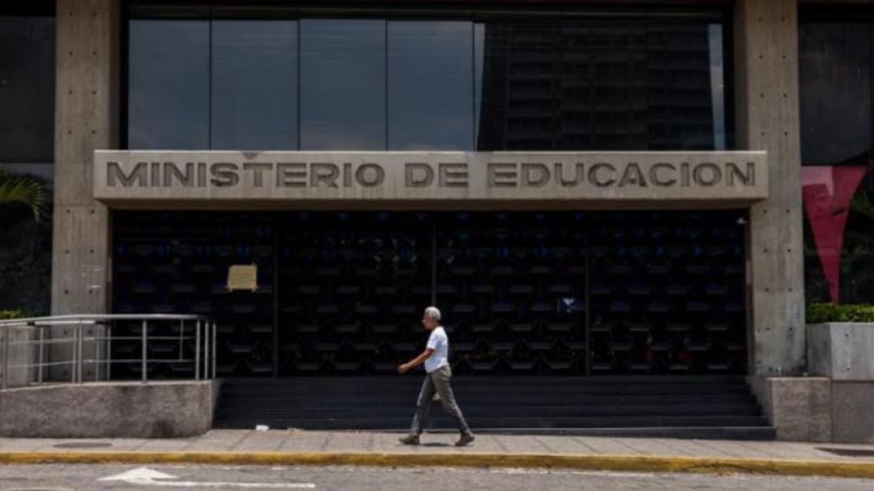 MP anuncia suspensión de clases en todo el país por las elecciones de este 25May