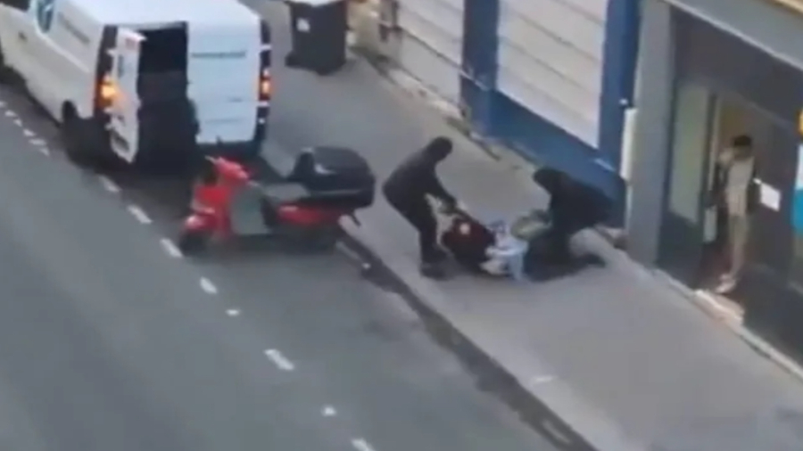 Intentan secuestrar a la hija de un CEO de criptomonedas en pleno día en el centro de París y delante de su bebé (+Video)