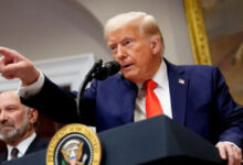 Trump amenaza a quienes compren petróleo iraní
