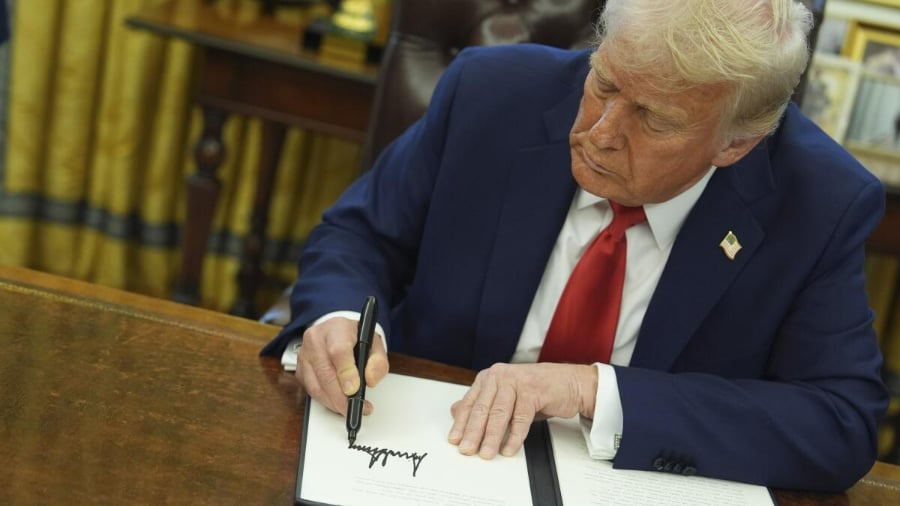 Trump anuncia arancel del 100% sobre películas extranjeras que lleguen a EEUU: "Hollywood está siendo devastado"