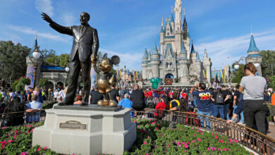 Disney suspende a 45 trabajadores venezolanos tras fallo judicial sobre protección