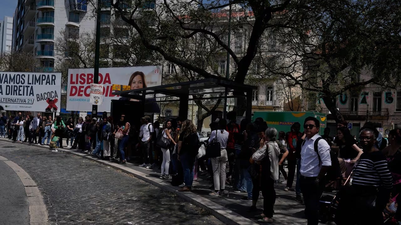 Tras 21 días del apagón eléctrico, España sufre caída masiva de telecomunicaciones (+Video)