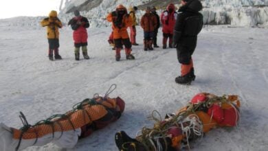 Impresionante hallazgo en el Everest: Cambio climático dejó al descubierto cadáveres de alpinistas