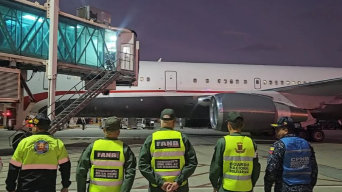 Aterriza un nuevo avión con 192 repatriados provenientes de Texas