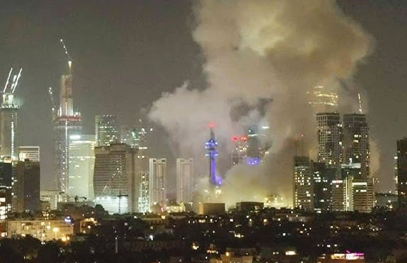 Un misil impacta en Tel Aviv tras el ataque de Irán