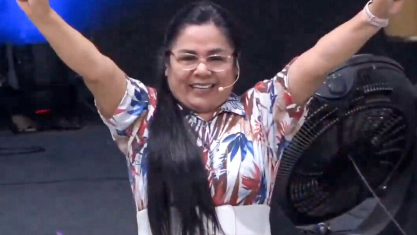 Viralizan reacción de pastora de culto evangélico durante sismo 6,1 en Perú: "¡Más fuerte, aleluya!"