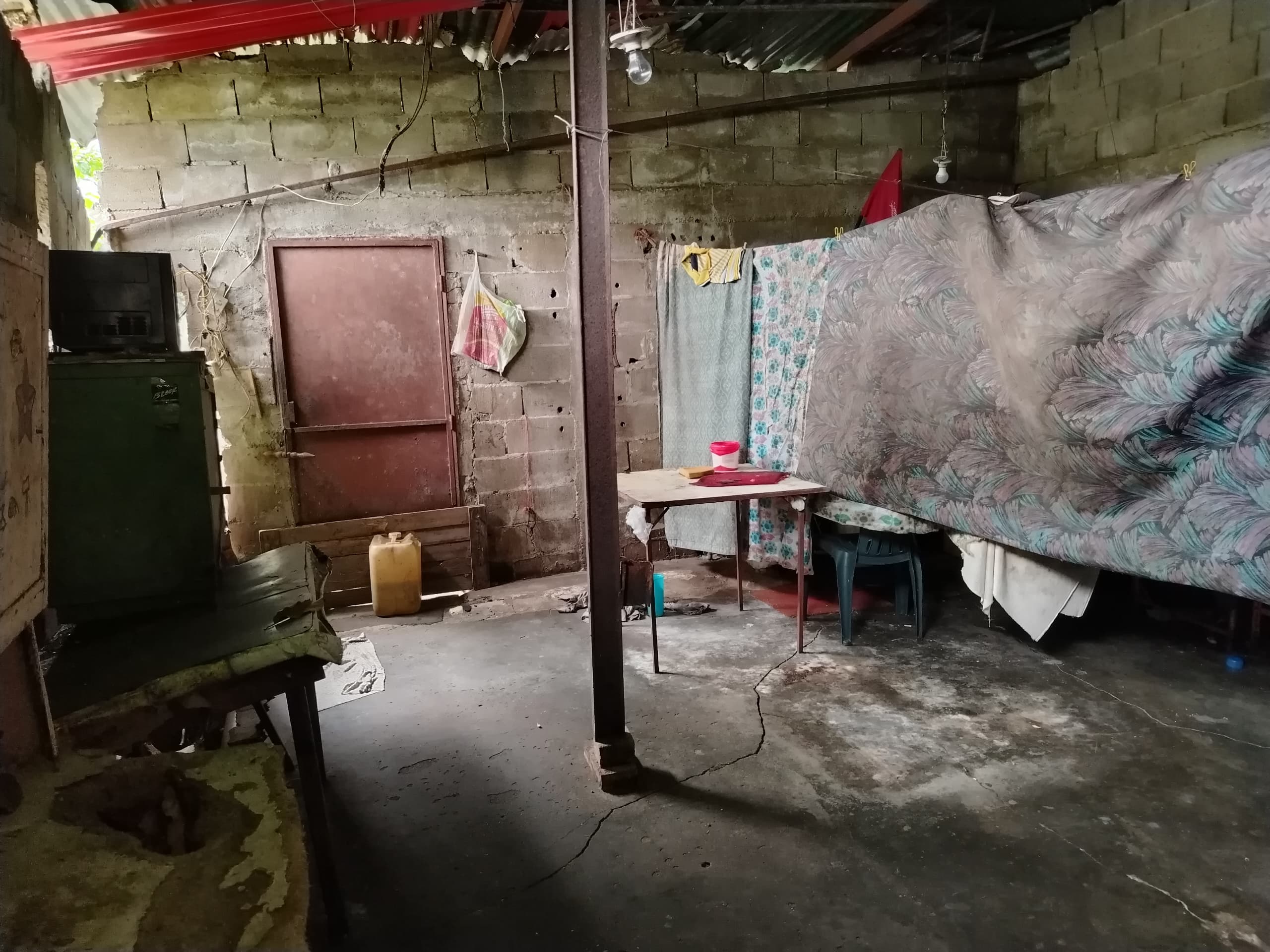 Residentes de dos viviendas a punto de colapsar en la calle Trinidad solicitan ayuda urgente a las autoridades