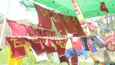 Vendedores de franelas de La Vinotinto reportan bajas ventas