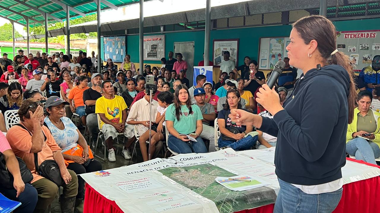 Ana Fuentes visitó el circuito comunal Renacer de la Revolución Hugo Chávez