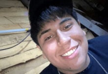 Joven murió electrocutado con su teléfono celular