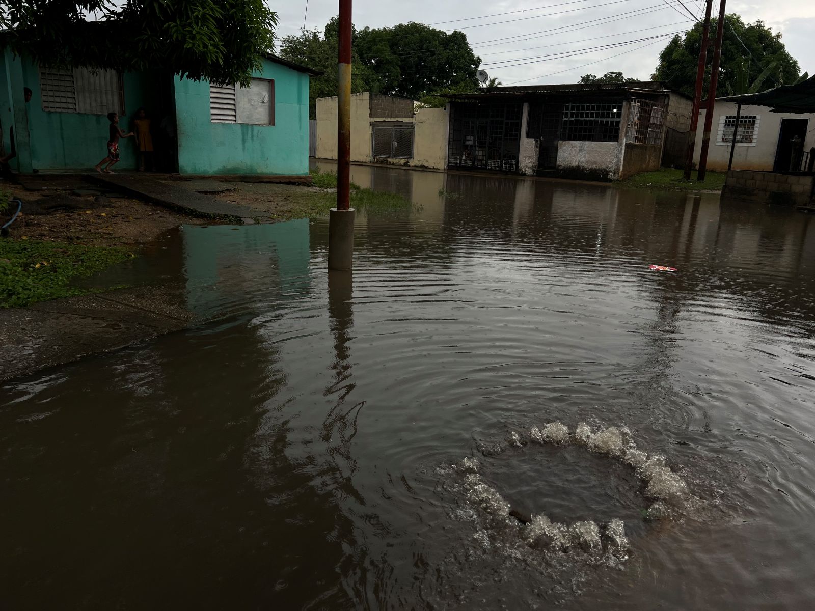 Lluvias provocan anegaciones en el sector Pinto Salinas de Maturín