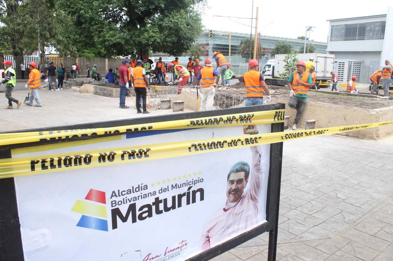 Después de una década inician trabajos de recuperación de la plaza El 7