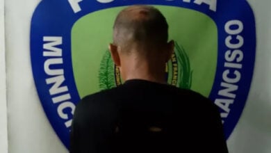 Detenido por golpear a su padre con un palo