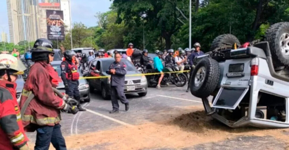 Accidente en la autopista Gran Cacique Guaicaipuro de Caracas deja un fallecido y seis heridos