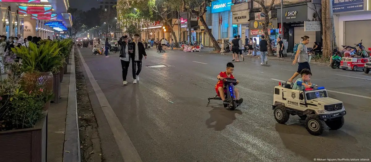 Vietnam suspende política de dos hijos por familia