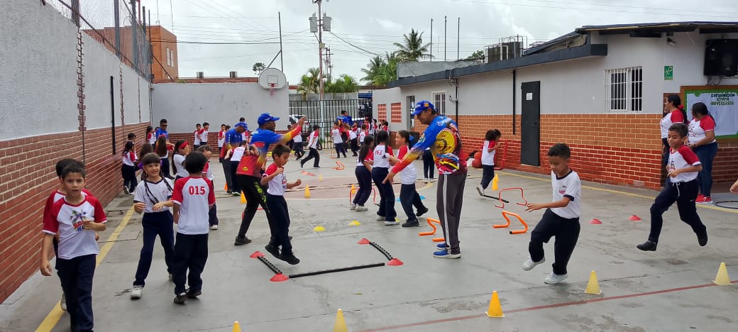 "Imderma va a la Escuela" acompañó aniversario del Colegio IMEN