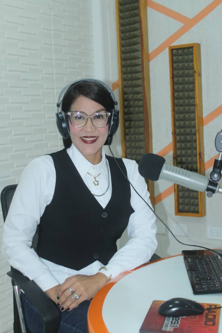 La Española de la Radio soplará la primera velita de su programa "Con todo y más"