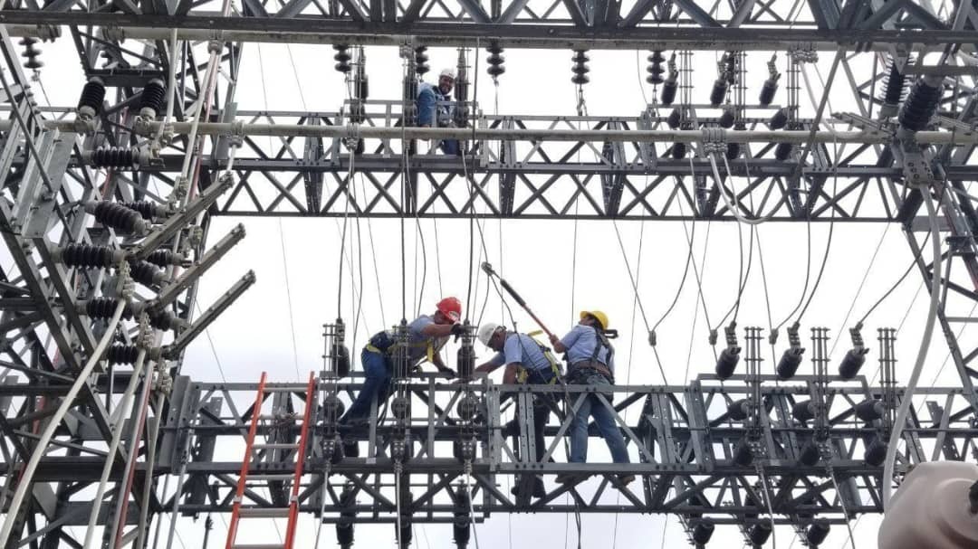 Más de 18 horas sin luz llevan vecinos de La Cruz y sectores de Caripito