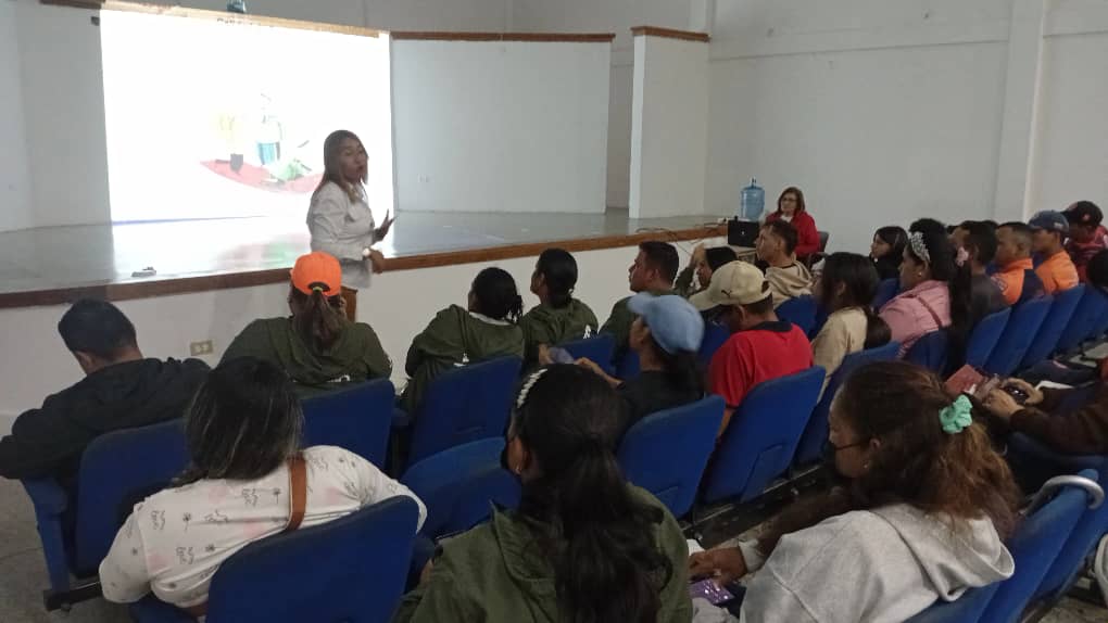 Inició curso de guías turísticos en el municipio Cedeño